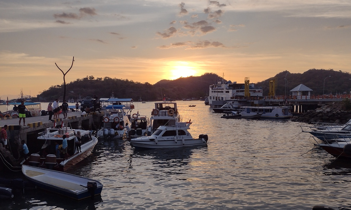 A final sunset over the harbor of Labuan Bajo