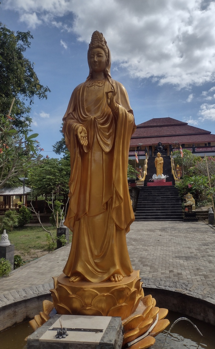 Qwan Yin on a lotus at Bangsal vihara